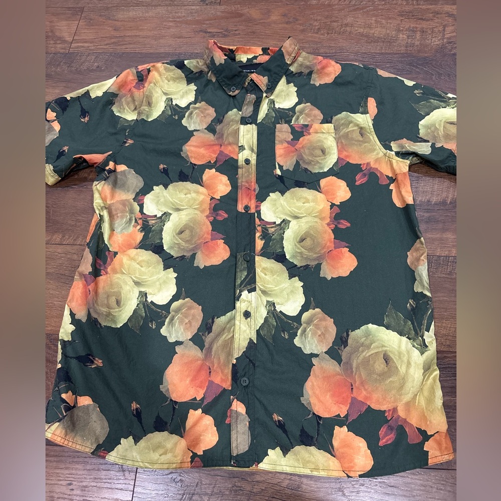 Empyre short sleeve Floral Button-Up Shirt xl